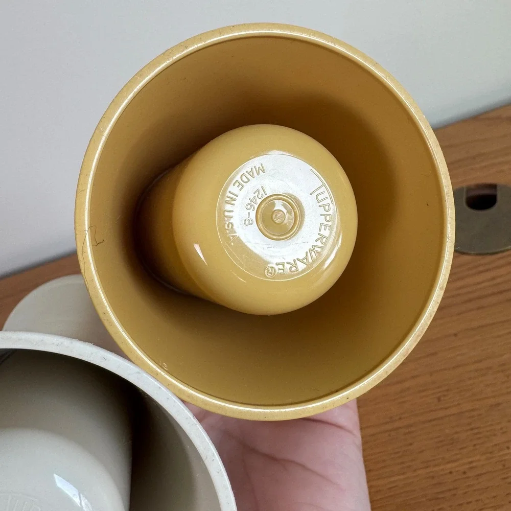 Tupperware‎ Vintage Oil & Vinegar Cruets Harvest Gold Cream with lids